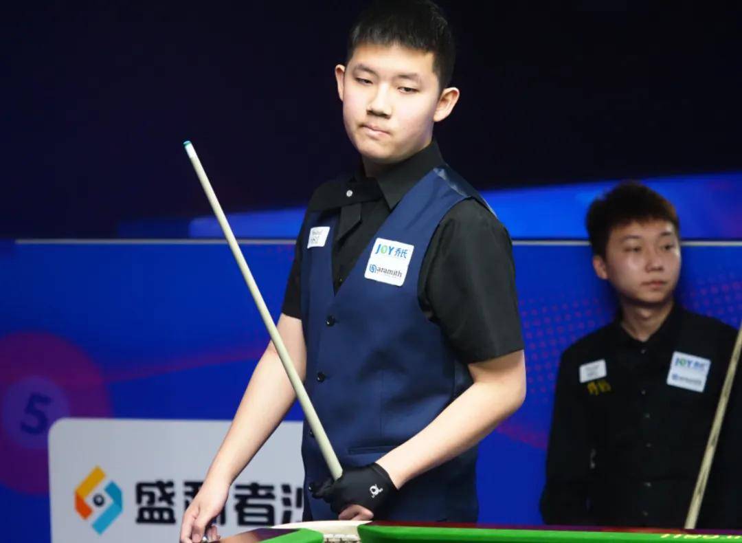 了一层阴影 了一层阴影