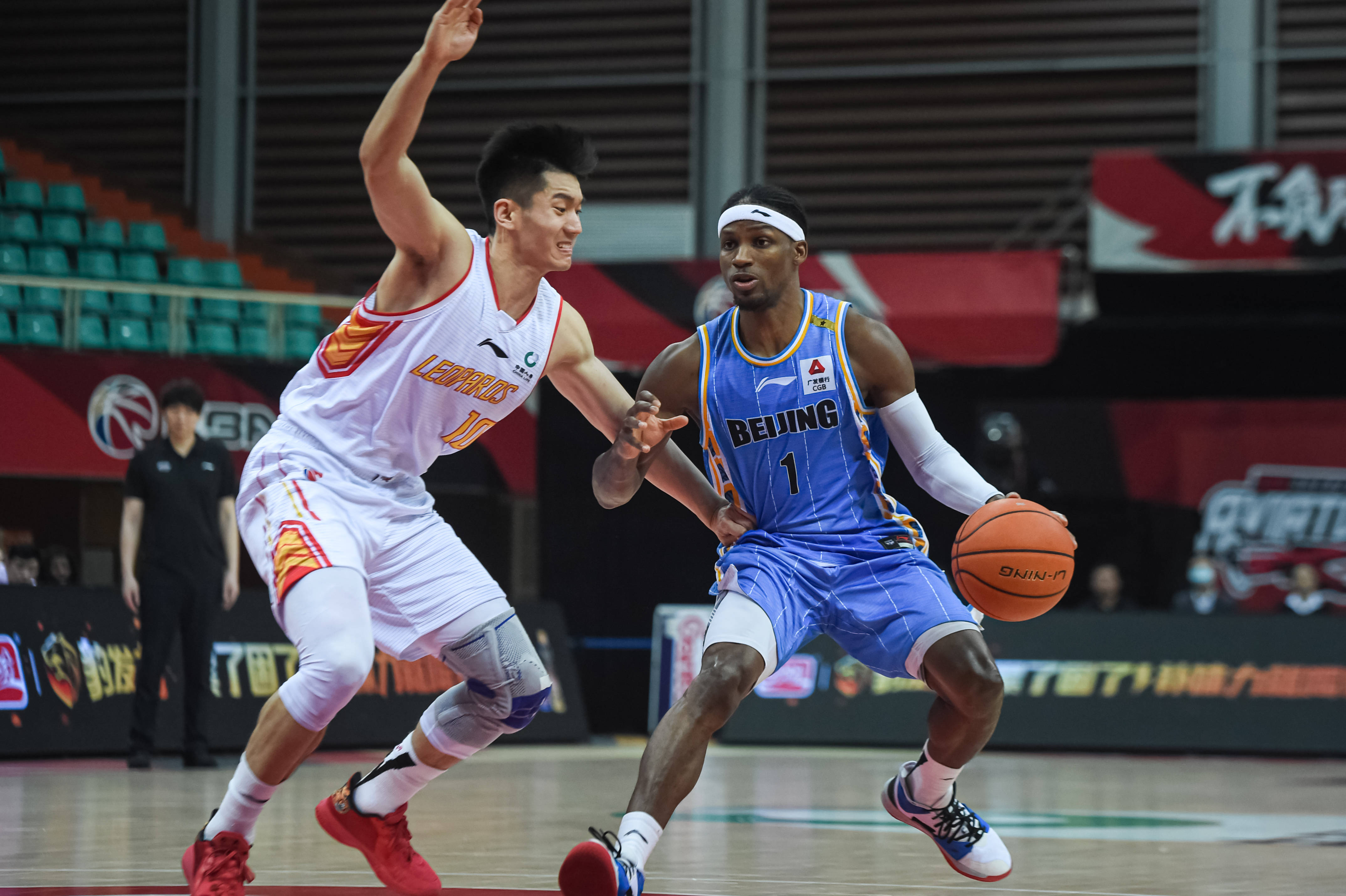 变东部的格 变东部的格